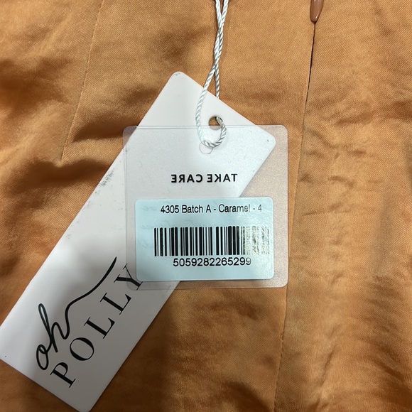 Oh Polly SUNSHINE SOLITUDE
Knot Detail Halter Neck Satin Mini Dress in Caramel - Picture 4 of 7